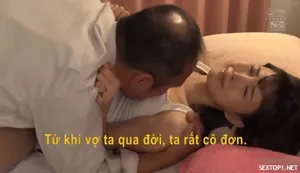 Lén nhìn cặp bưởi của con dâu mà buồi cương cứng