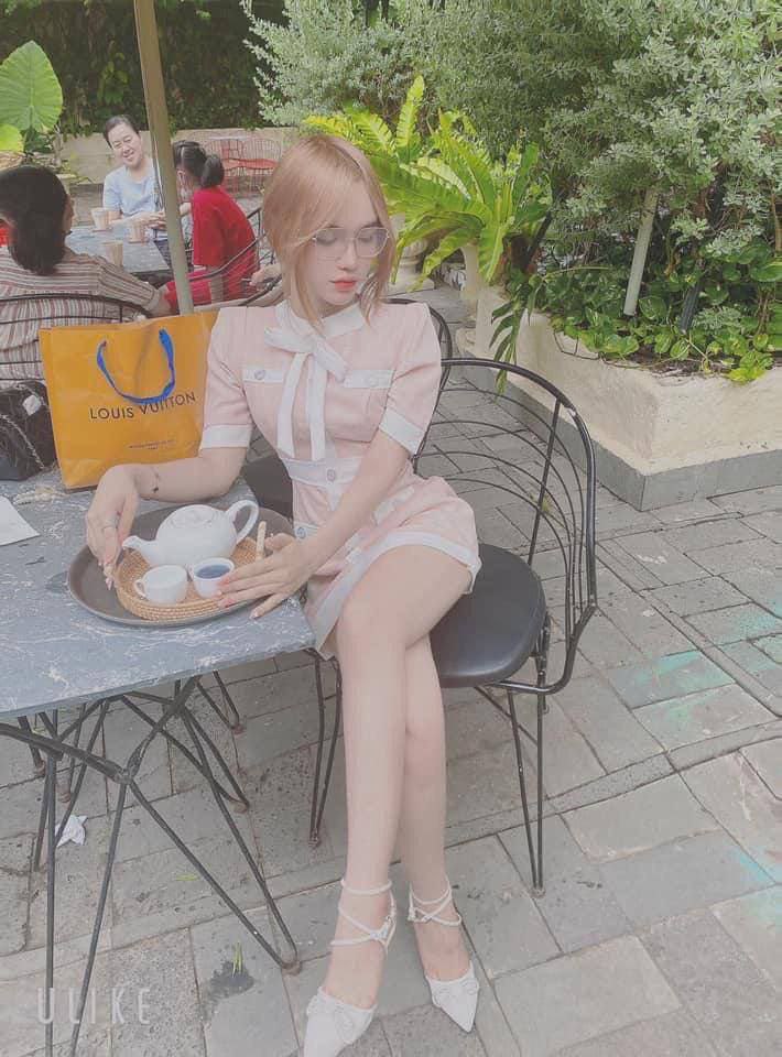 Con trai vừa qua đời thì bố đã tranh thủ đớp luôn bạn gái của con trai xinh đẹp